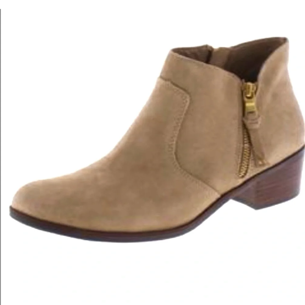 Sole Bound by BareTraps Uriel Suede Ankle Boots - Picture 3 of 10